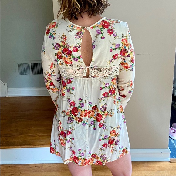 Dress - Picture 2 of 2